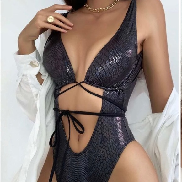 SHEIN Other - Shein snake metallic monokini S